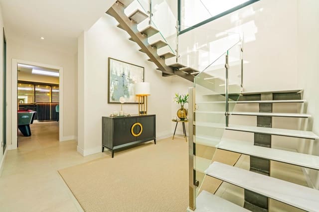 6 bedroom Villa for sale in Marbella with pool garage - € 4,695,000 (Ref: 9421604)