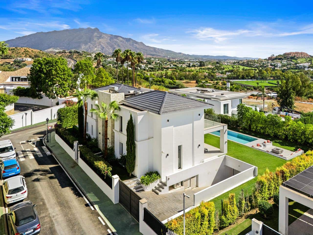 6 slaapkamer Villa te koop in Marbella met zwembad garage - € 4.695.000 (Ref: 9421604)