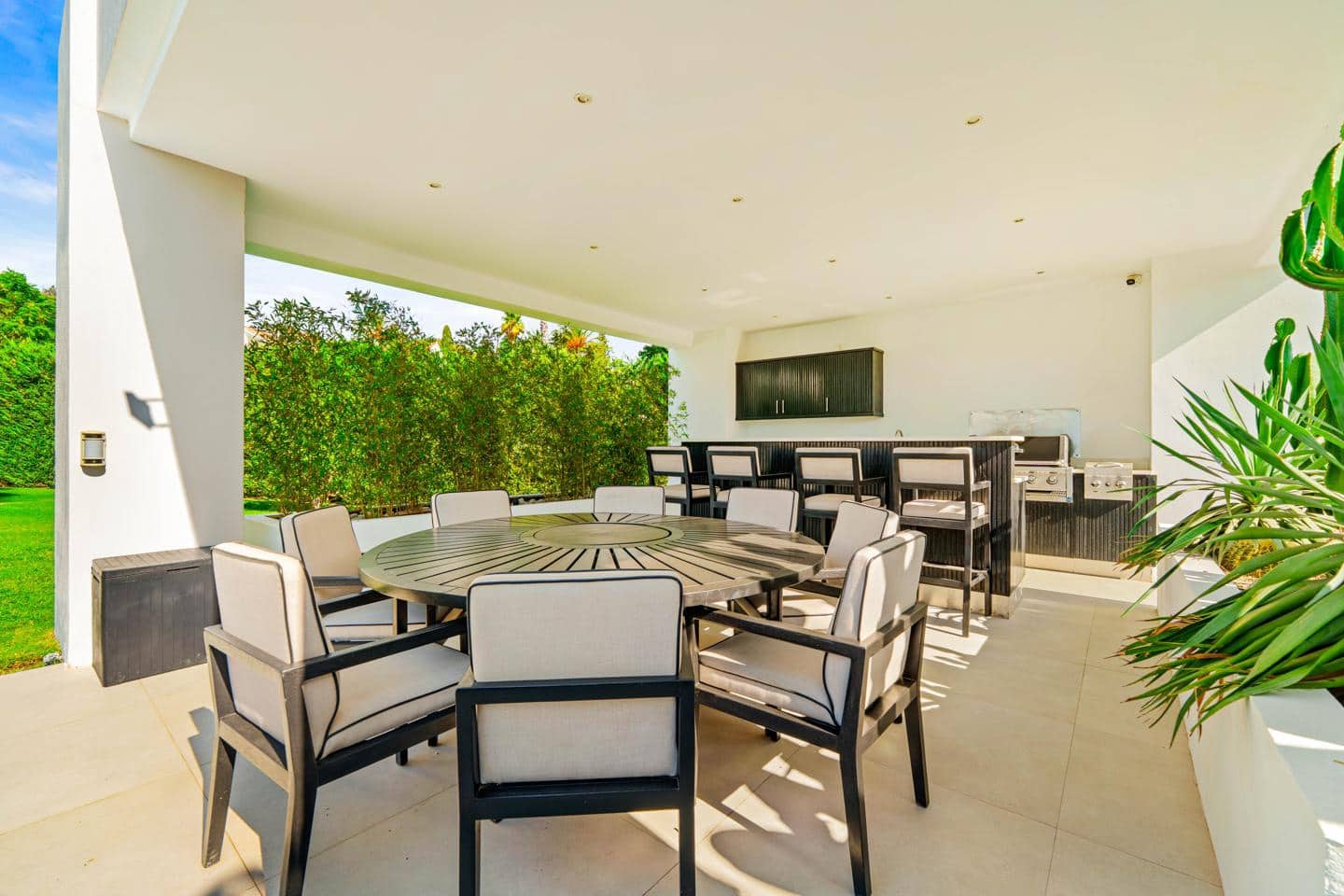 6 slaapkamer Villa te koop in Marbella met zwembad garage - € 4.695.000 (Ref: 9421604)