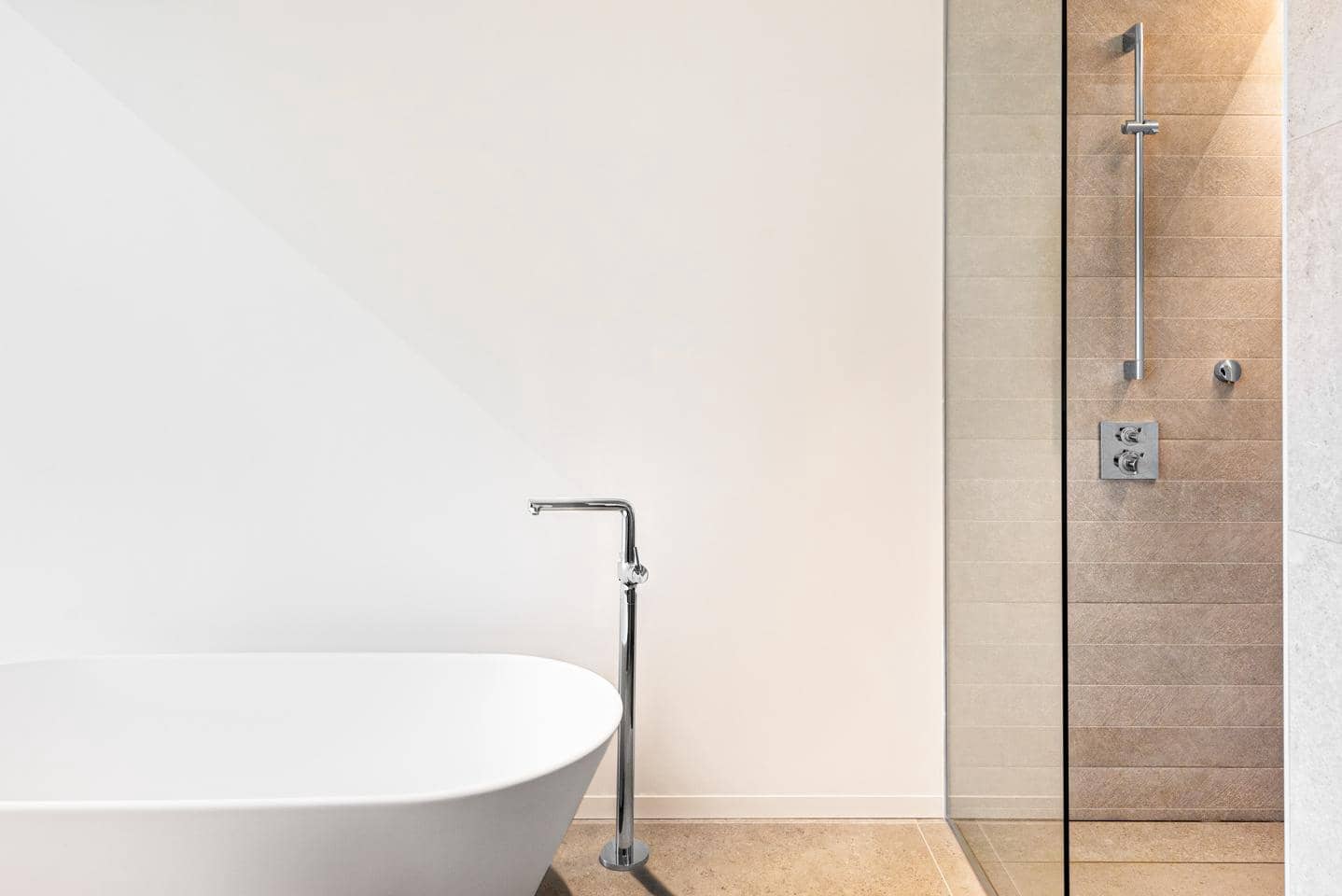 2 sypialnia Mieszkanie na sprzedaż w Estepona z basenem garażem - 560 000 € (Ref: 9426295)