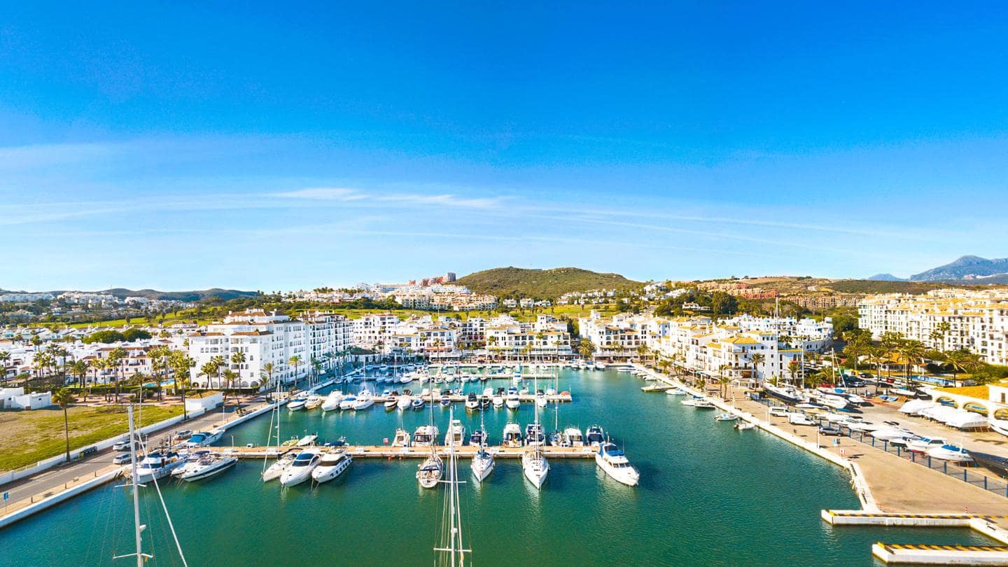 4 slaapkamer Villa te koop in Manilva met zwembad garage - € 465.000 (Ref: 9426301)