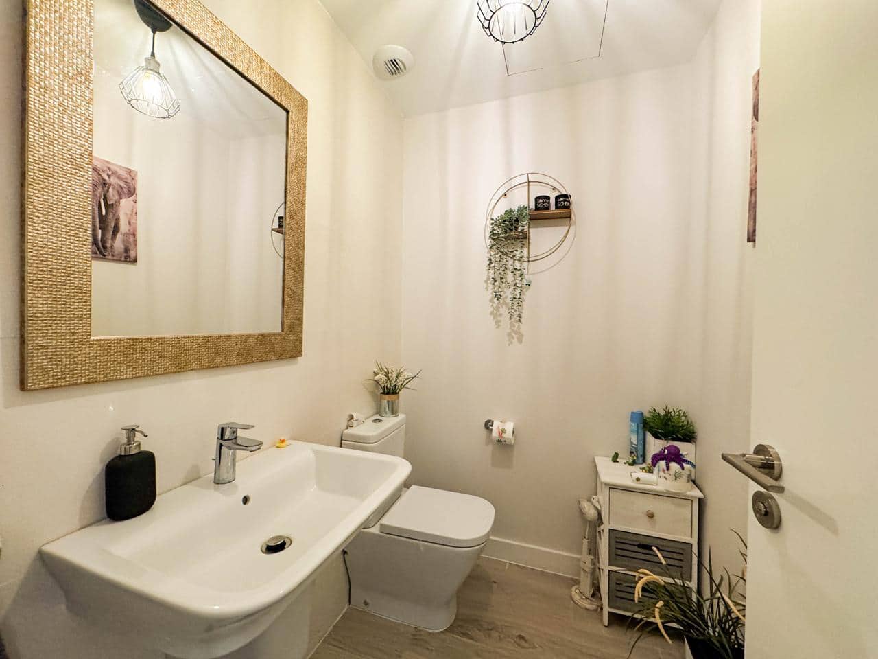 3 makuuhuone Huvila myytävänä paikassa Sotogrande mukana uima-altaan 
autotalli - 799 000 € (Ref: 9428229)