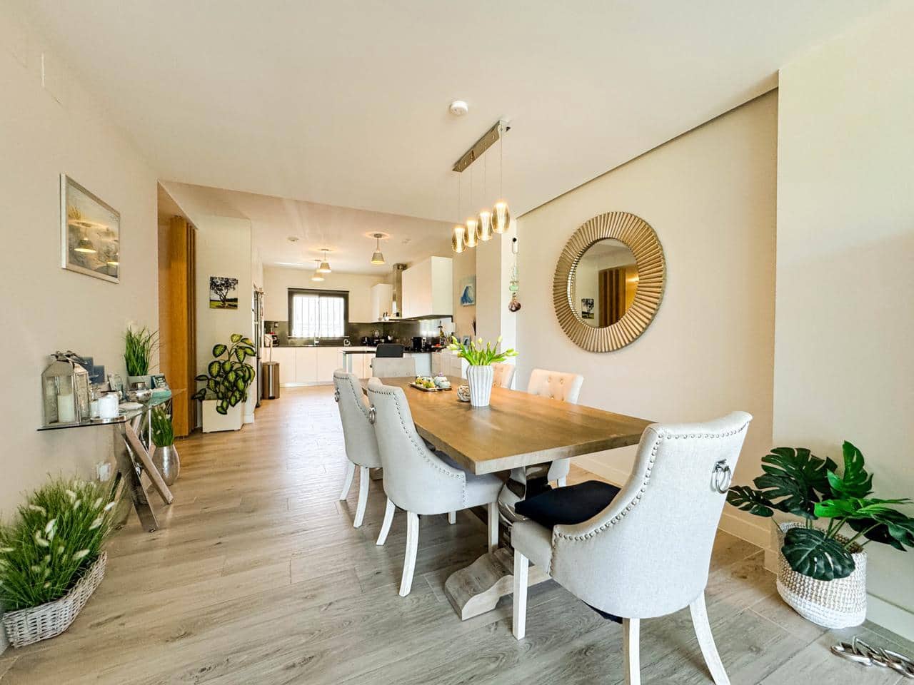 Chalet de 4 habitaciones en Sotogrande en venta con piscina garaje - 869.000 € (Ref: 9428230)