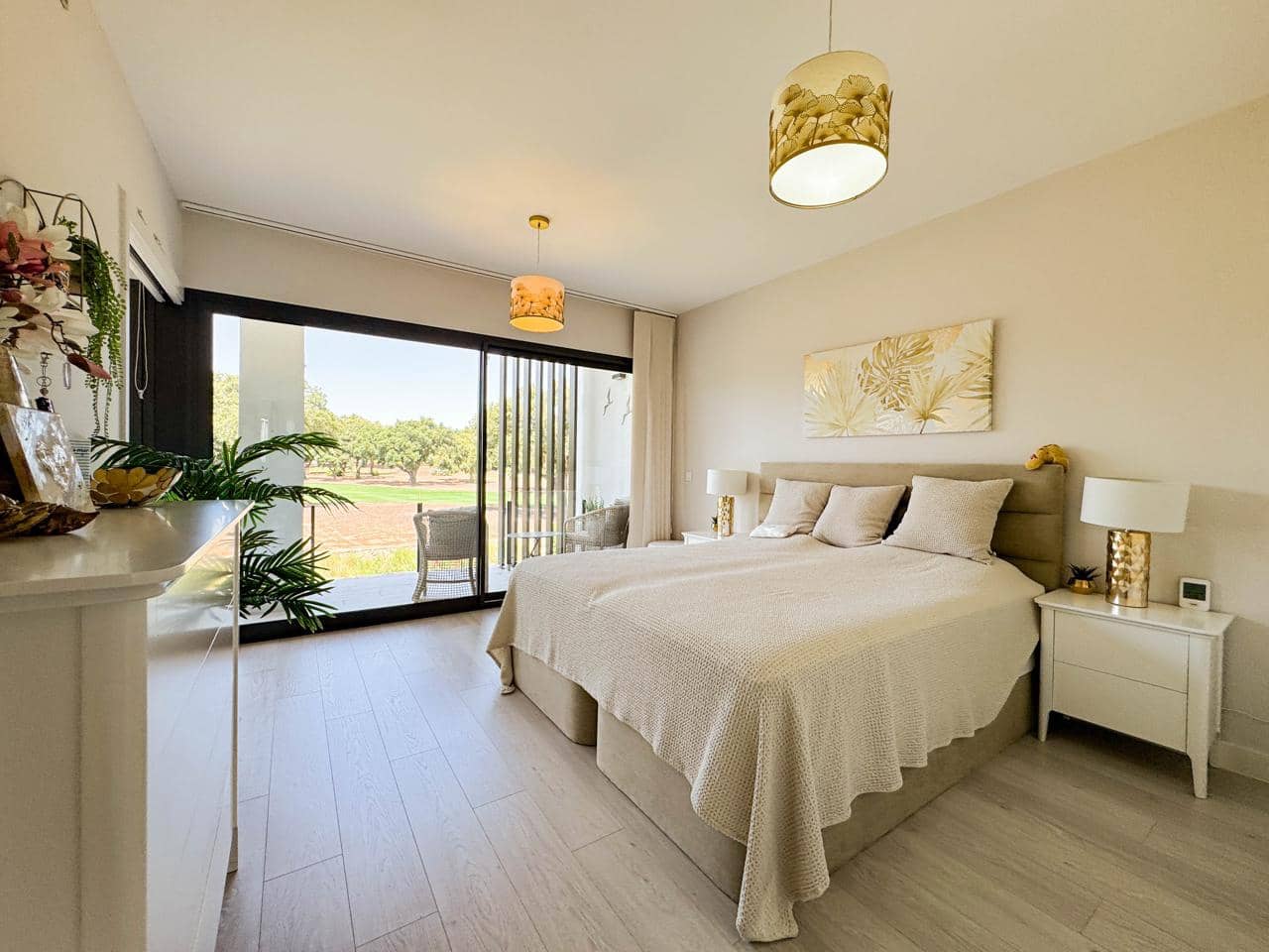 Chalet de 4 habitaciones en Sotogrande en venta con piscina garaje - 869.000 € (Ref: 9428230)