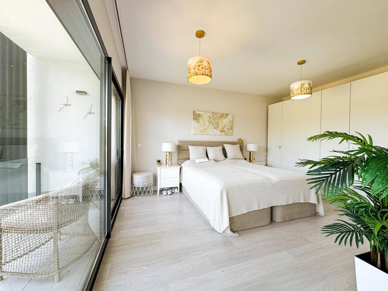 Chalet de 4 habitaciones en Sotogrande en venta con piscina garaje - 869.000 € (Ref: 9428230)