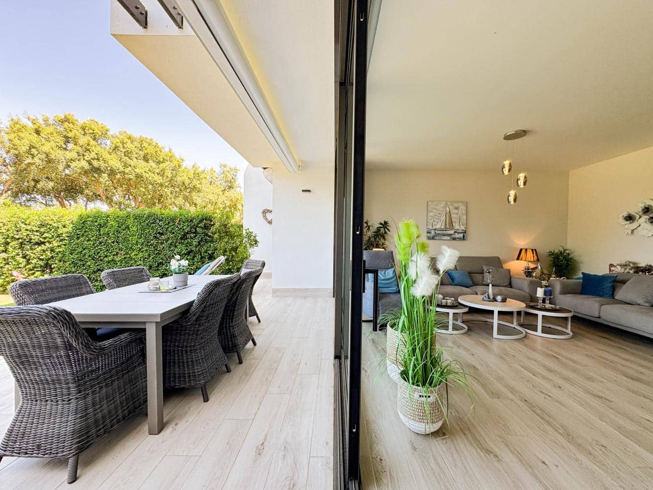 Chalet de 4 habitaciones en Sotogrande en venta con piscina garaje - 869.000 € (Ref: 9428230)