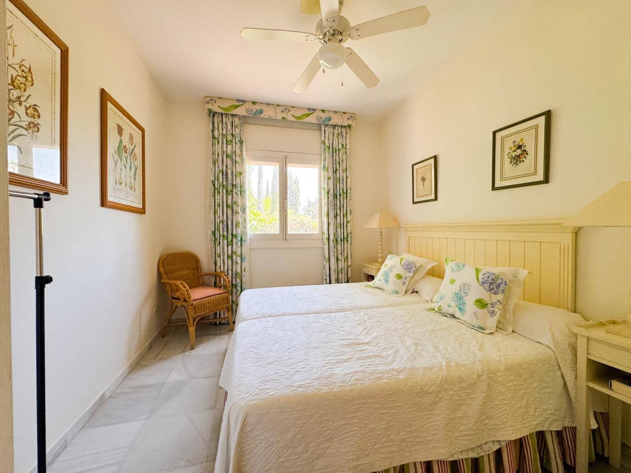 5 sypialnia Willa na sprzedaż w Sotogrande z basenem garażem - 995 000 € (Ref: 9428231)