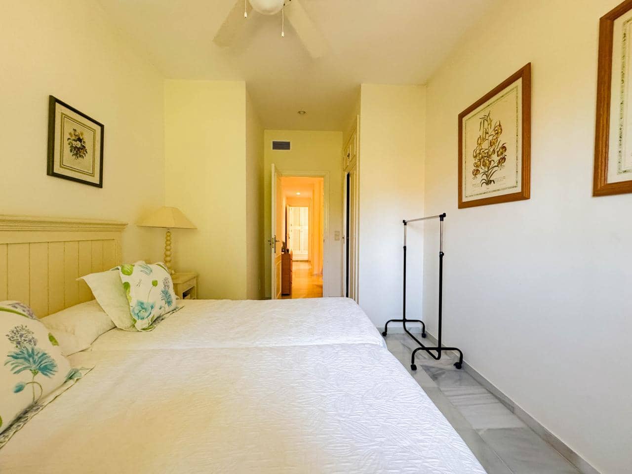 5 sypialnia Willa na sprzedaż w Sotogrande z basenem garażem - 995 000 € (Ref: 9428231)