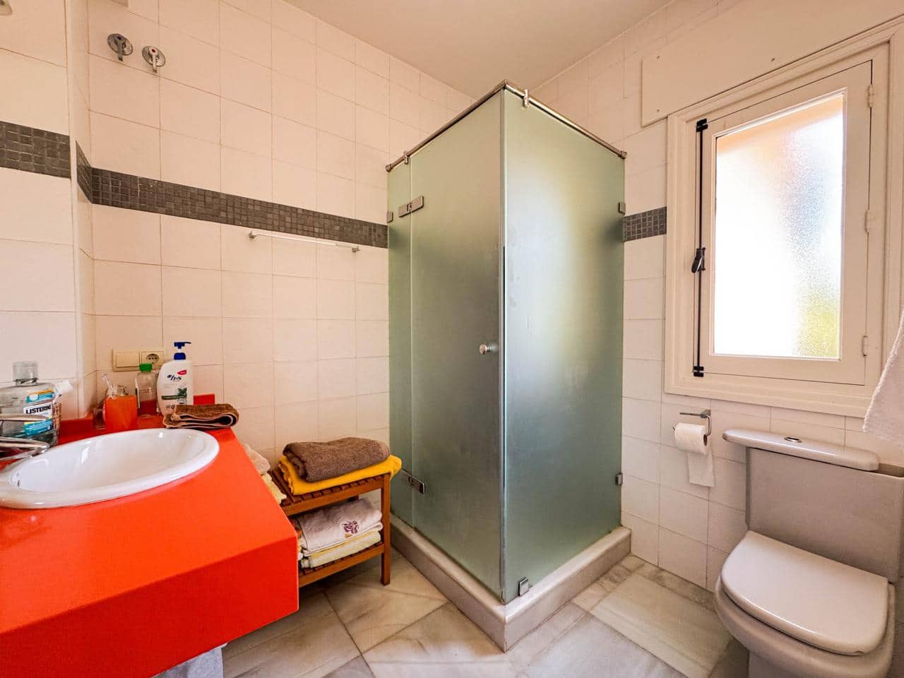 5 sypialnia Willa na sprzedaż w Sotogrande z basenem garażem - 995 000 € (Ref: 9428231)