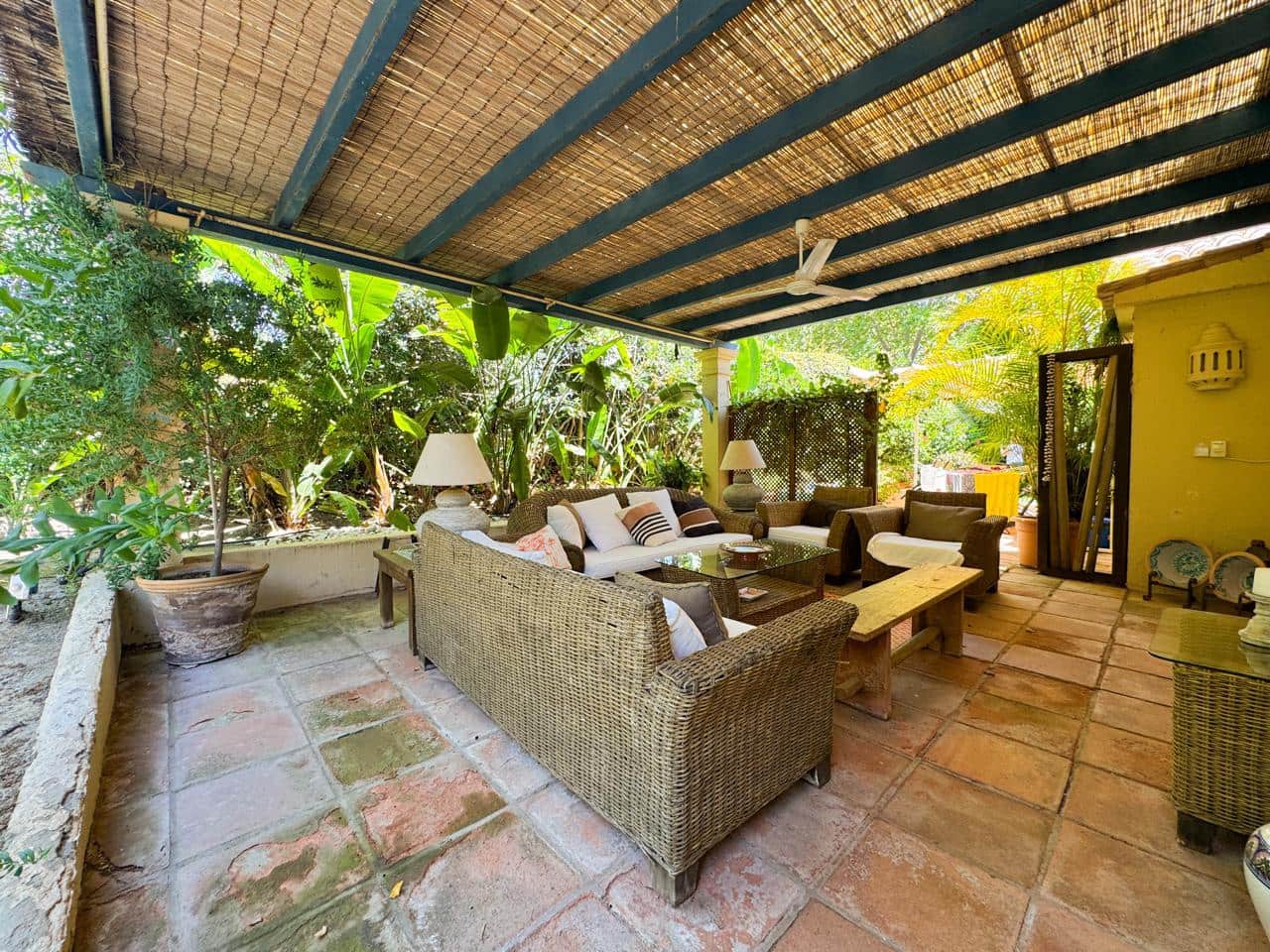 5 sypialnia Willa na sprzedaż w Sotogrande z basenem garażem - 995 000 € (Ref: 9428231)