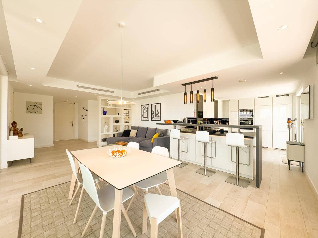 Piso de 3 habitaciones en Casares en venta con piscina garaje - 790.000 € (Ref: 9428232)