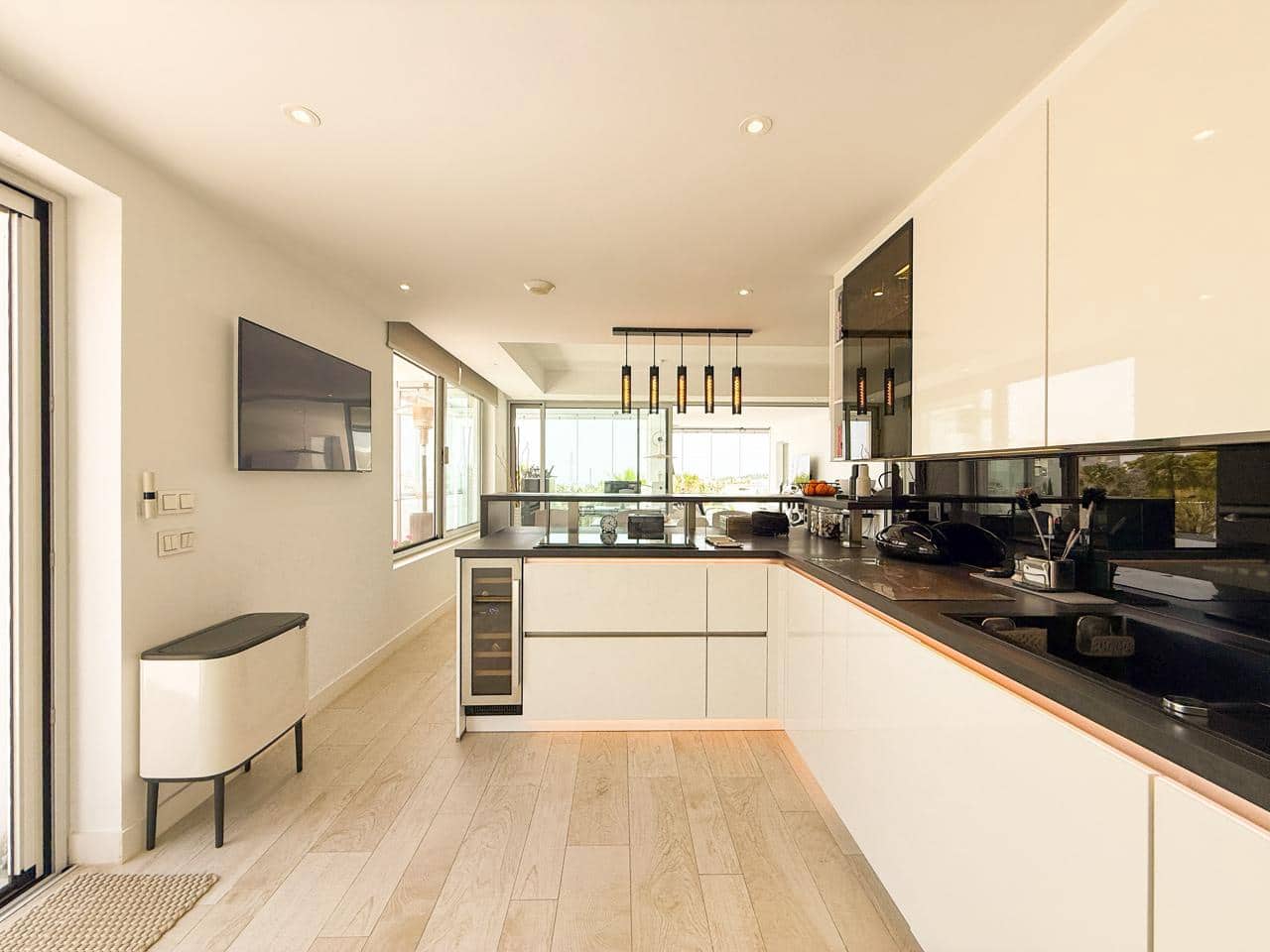 Piso de 3 habitaciones en Casares en venta con piscina garaje - 790.000 € (Ref: 9428232)