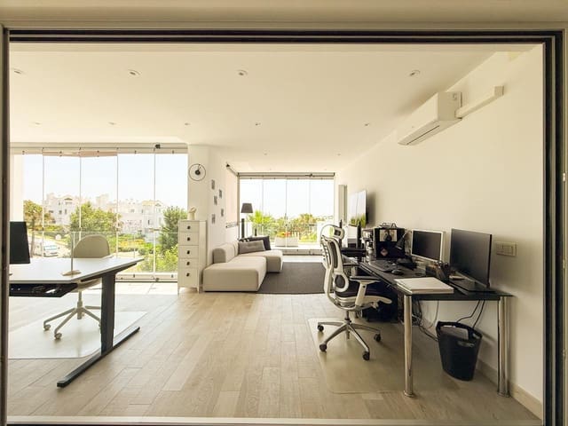 Piso de 3 habitaciones en Casares Pueblo, Casares en venta con piscina garaje - 790.000 € (Ref: 9428232)