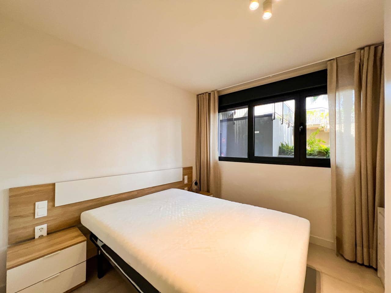 3 makuuhuone Asunto myytävänä paikassa New Golden Mile mukana uima-altaan 
autotalli - 530 000 € (Ref: 9428755)