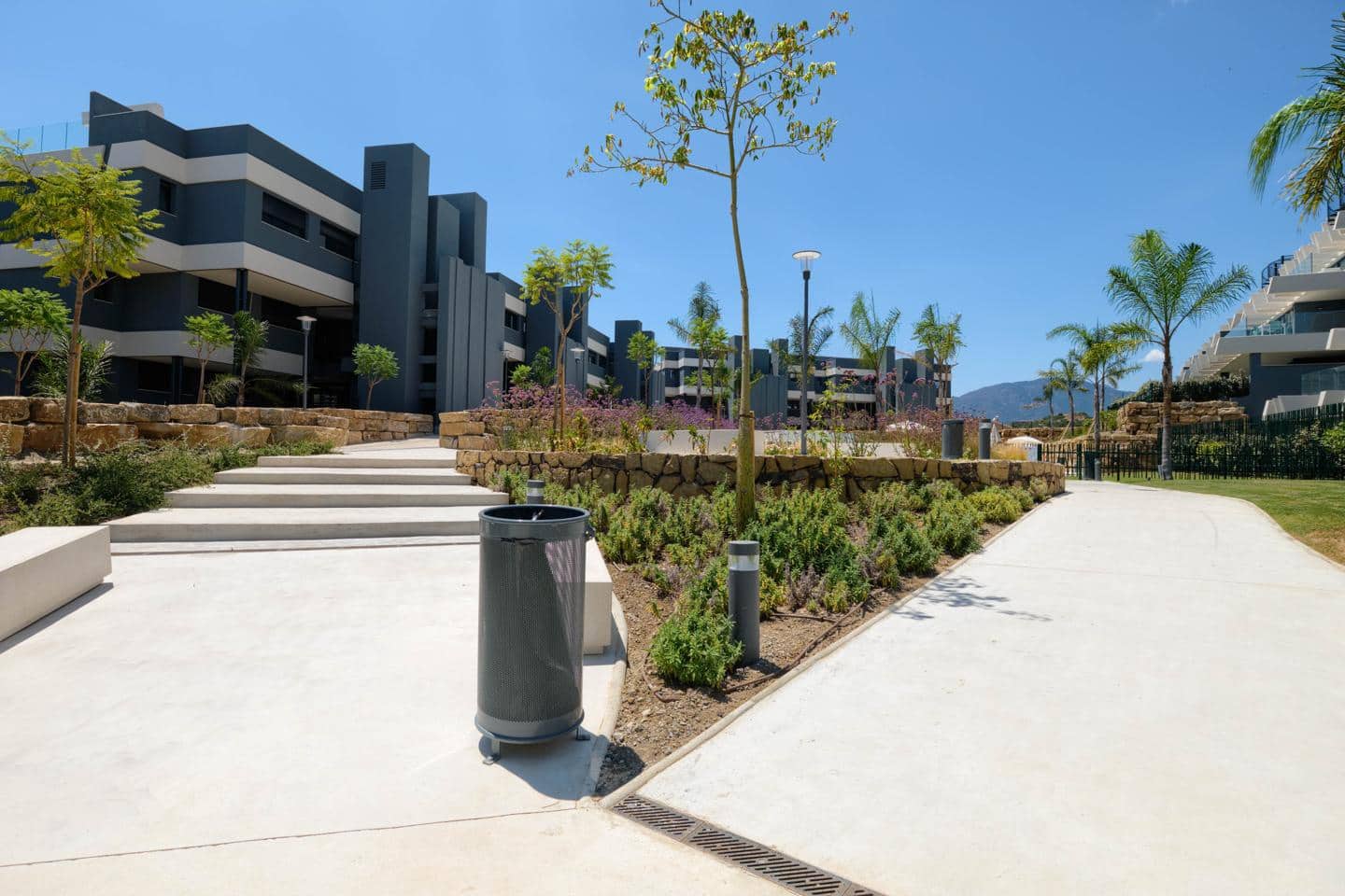 3 makuuhuone Asunto myytävänä paikassa New Golden Mile mukana uima-altaan 
autotalli - 530 000 € (Ref: 9428755)