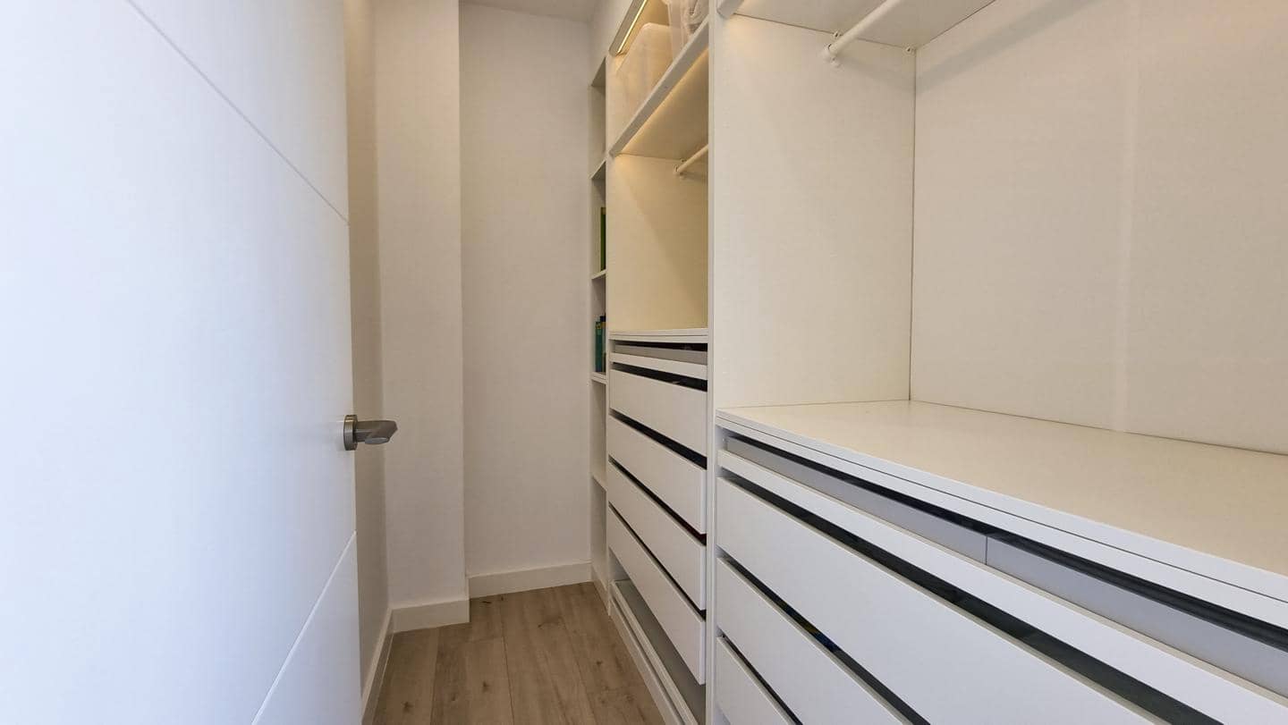 3 makuuhuone Asunto myytävänä paikassa Sotogrande mukana uima-altaan 
autotalli - 695 000 € (Ref: 9428756)