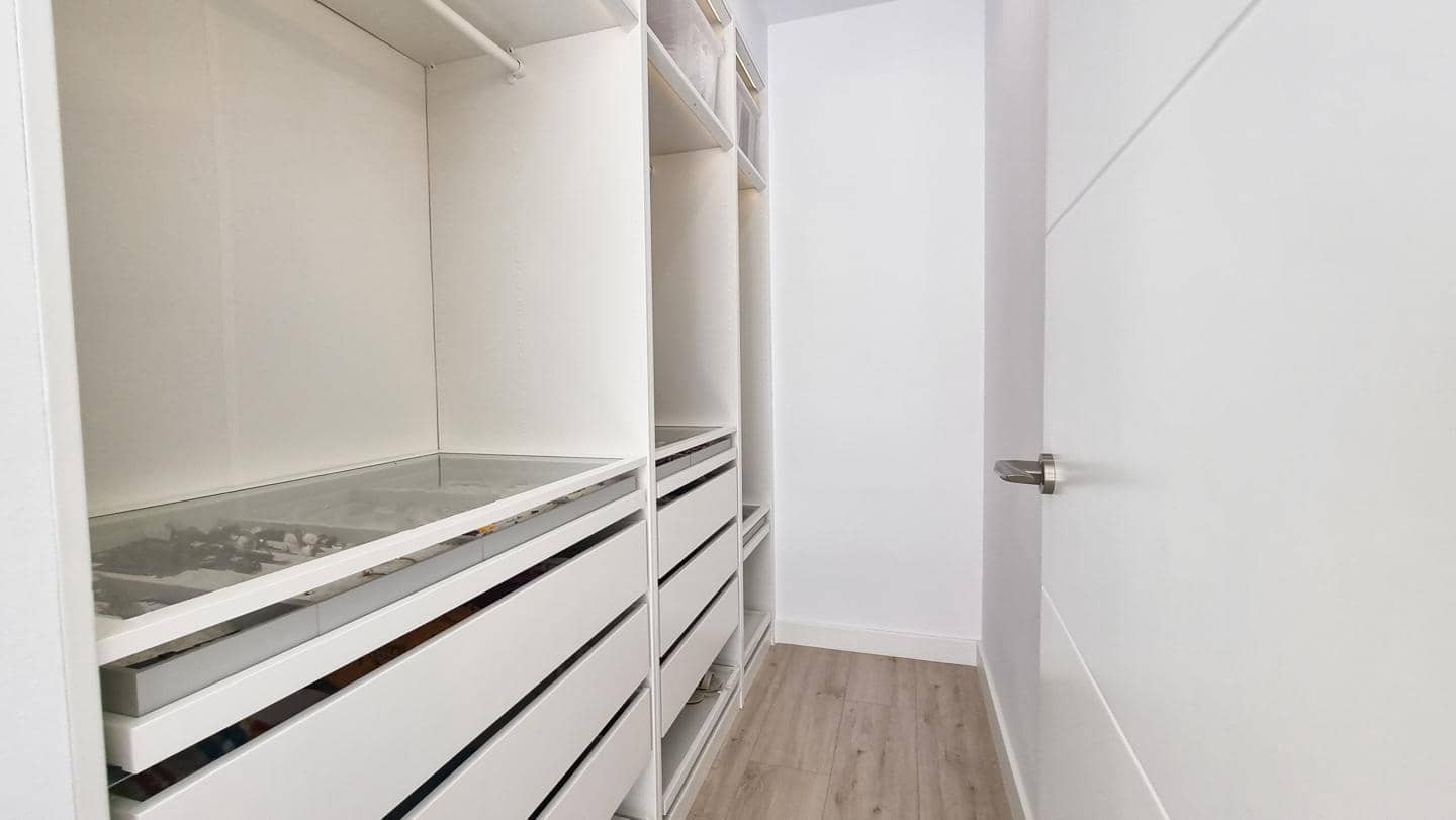 3 makuuhuone Asunto myytävänä paikassa Sotogrande mukana uima-altaan 
autotalli - 695 000 € (Ref: 9428756)