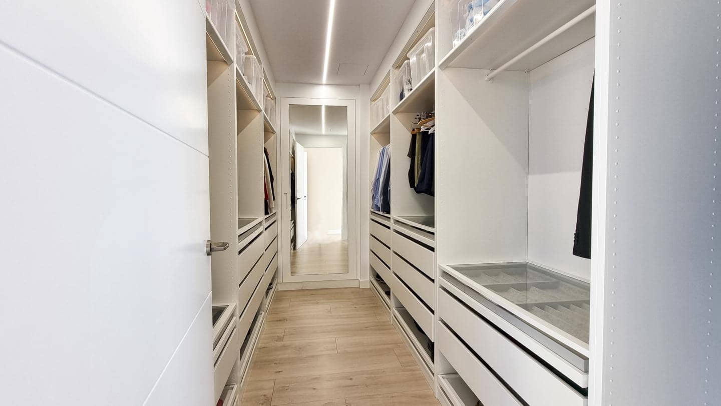 3 makuuhuone Asunto myytävänä paikassa Sotogrande mukana uima-altaan 
autotalli - 695 000 € (Ref: 9428756)