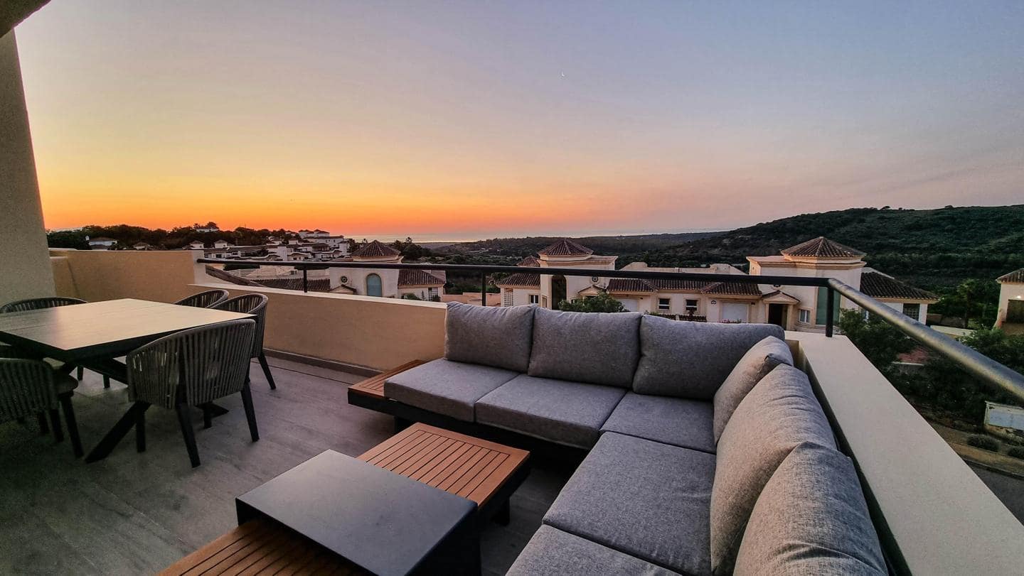 3 makuuhuone Asunto myytävänä paikassa Sotogrande mukana uima-altaan 
autotalli - 695 000 € (Ref: 9428756)