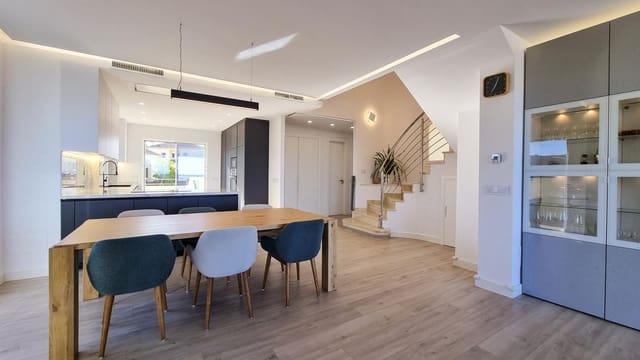 3 sovrum Lägenhet till salu i Sotogrande Alto, San Roque med pool garage - 695 000 € (Ref: 9428756)