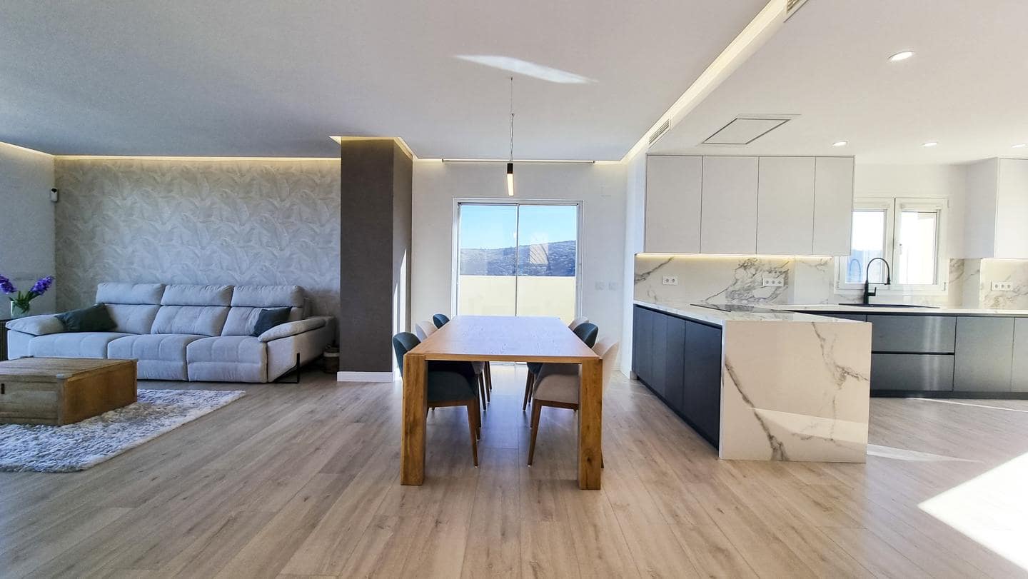 3 makuuhuone Asunto myytävänä paikassa Sotogrande mukana uima-altaan 
autotalli - 695 000 € (Ref: 9428756)