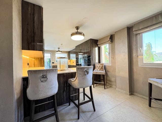 3 soveværelse Lejlighed til salg i Sotogrande Alto, San Roque med swimmingpool garage - € 850.000 (Ref: 9428757)