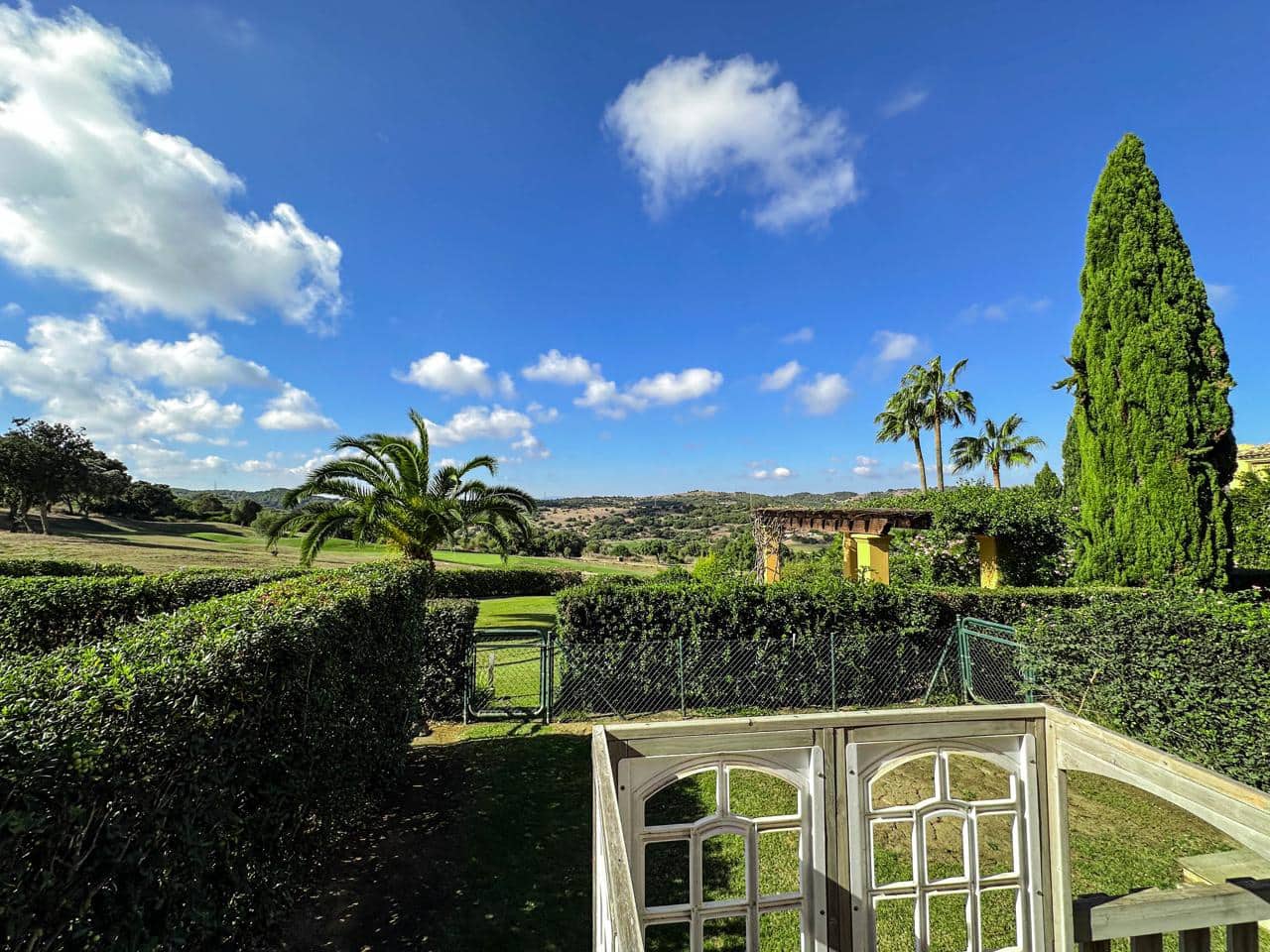 3 bedroom Villa for sale in Sotogrande with pool garage - € 790,000 (Ref: 9432663)