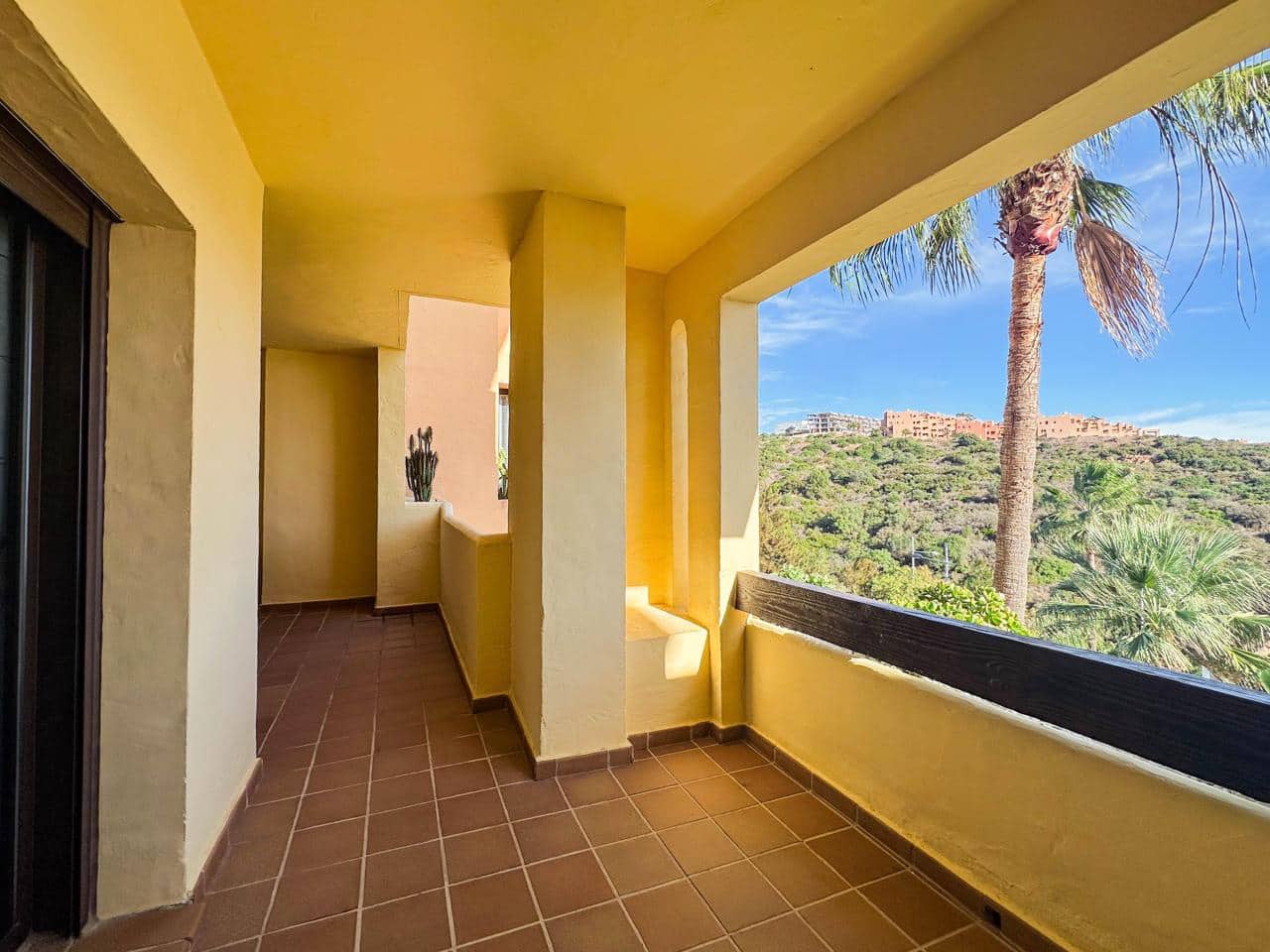 Piso de 2 habitaciones en Manilva en venta con piscina garaje - 334.000 € (Ref: 9432664)