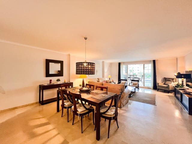 3 camera da letto Appartamento in vendita in Puerto de Sotogrande - La Marina, San Roque con piscina garage - 699.000 € (Rif: 9432666)