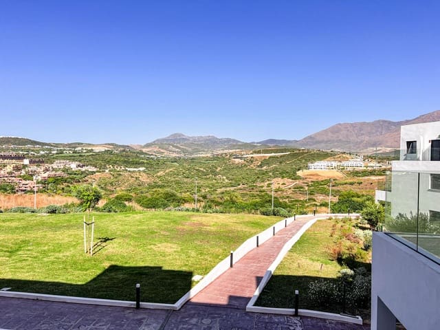 3 sypialnia Mieszkanie na sprzedaż w Casares Golf - Casares del Sol, Casares z basenem garażem - 575 000 € (Ref: 9432667)