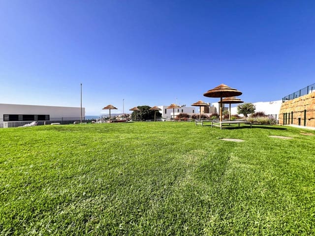 3 sypialnia Mieszkanie na sprzedaż w Casares Golf - Casares del Sol, Casares z basenem garażem - 575 000 € (Ref: 9432667)