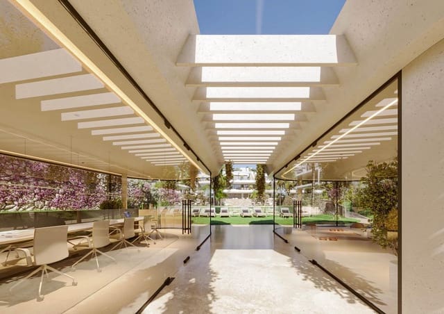 Piso de 1 habitación en El Paraiso, Estepona en venta con piscina garaje - 439.000 € (Ref: 9438773)