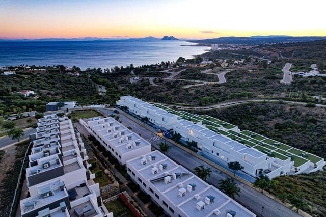 4 sypialnia Willa na sprzedaż w Chullera, Manilva z basenem garażem - 483 000 € (Ref: 9441972)