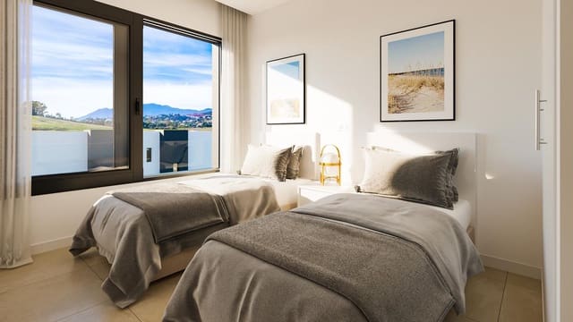 Chalet de 3 habitaciones en El Paraiso, Estepona en venta con piscina garaje - 900.000 € (Ref: 9442797)