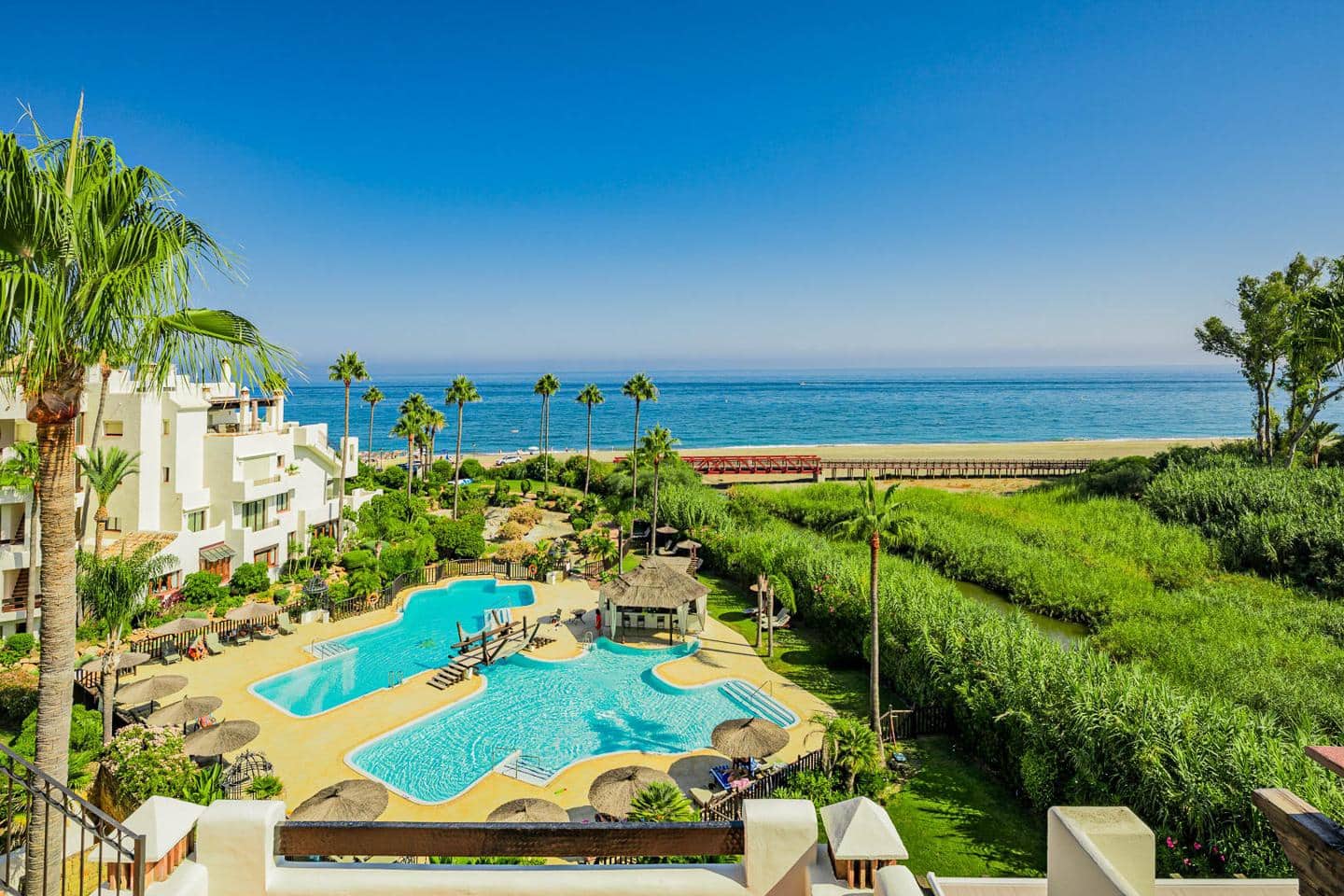 3 soveværelse Lejlighed til salg i El Velerin med swimmingpool garage - € 2.995.000 (Ref: 9443979)