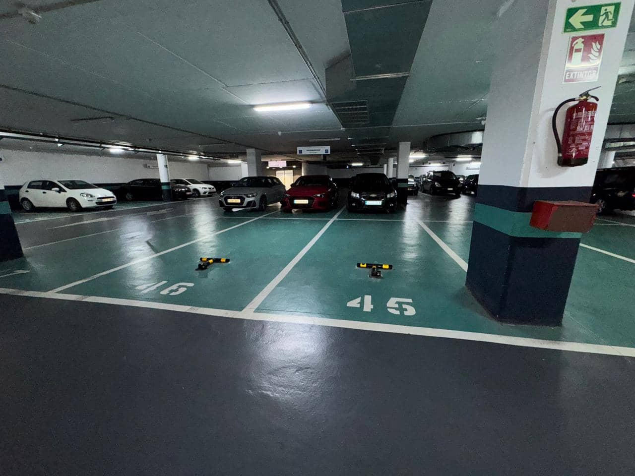 1 makuuhuone Yritys myytävänä paikassa Sotogrande mukana 
autotalli - 600 000 € (Ref: 9443981)