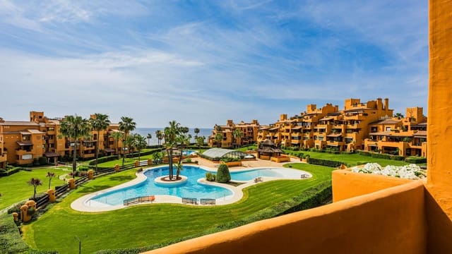 3 soverom Leilighet til salgs i New Golden Mile, Estepona med svømmebasseng garasje - € 2 395 000 (Ref: 9444629)