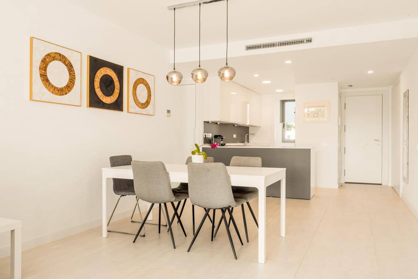 2 bedroom Flat for sale in Marbella with pool garage - € 495,000 (Ref: 9444821)