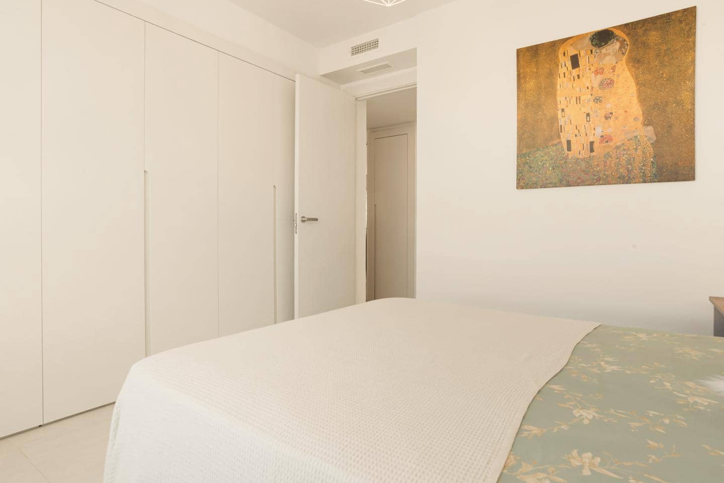 2 bedroom Flat for sale in Marbella with pool garage - € 495,000 (Ref: 9444821)