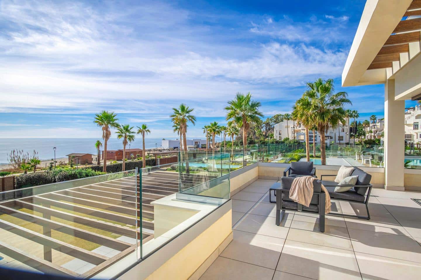 4 soverom Villa til salgs i Estepona med svømmebasseng garasje - € 4 500 000 (Ref: 9444823)