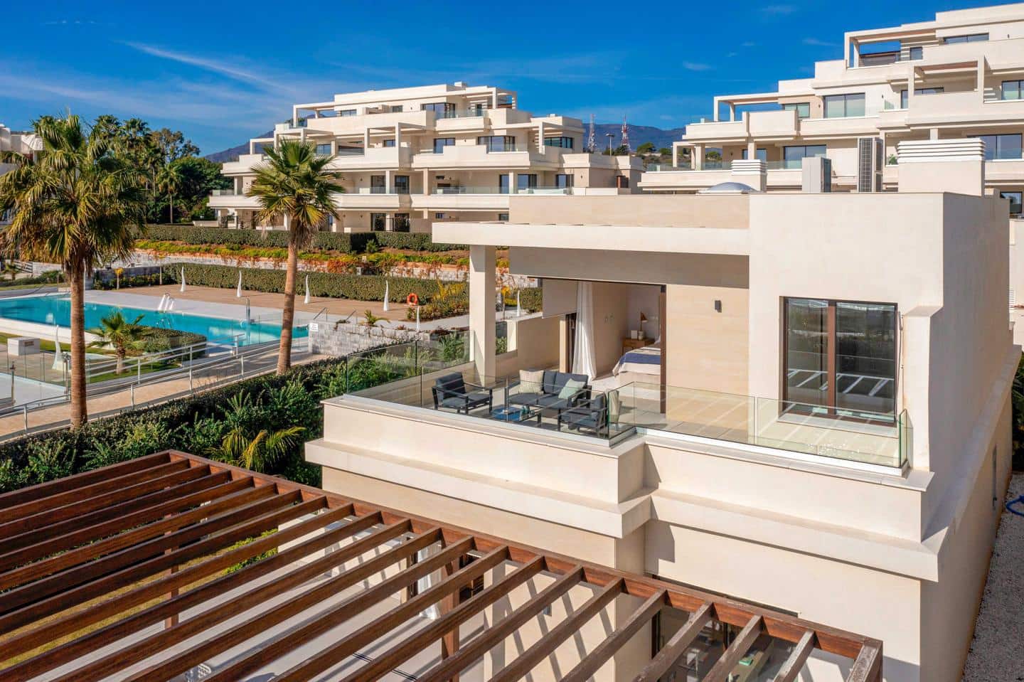 4 soverom Villa til salgs i Estepona med svømmebasseng garasje - € 4 500 000 (Ref: 9444823)