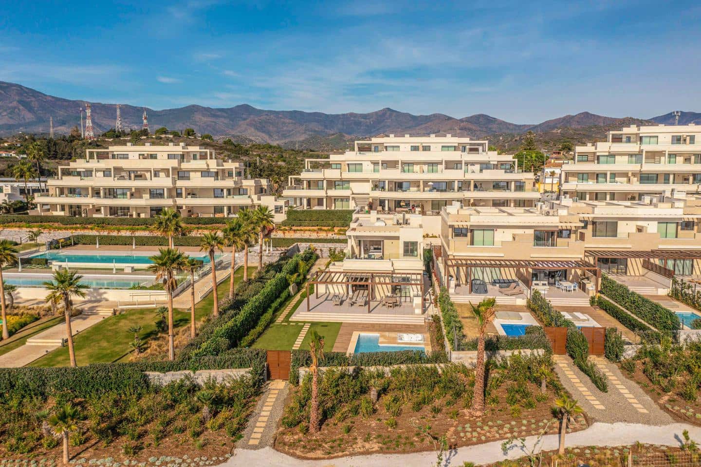 4 soverom Villa til salgs i Estepona med svømmebasseng garasje - € 4 500 000 (Ref: 9444823)