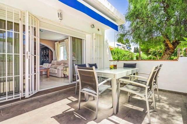 3 soveværelse Lejlighed til salg i Nueva Andalucía Centro, Marbella med swimmingpool garage - € 680.000 (Ref: 9444824)