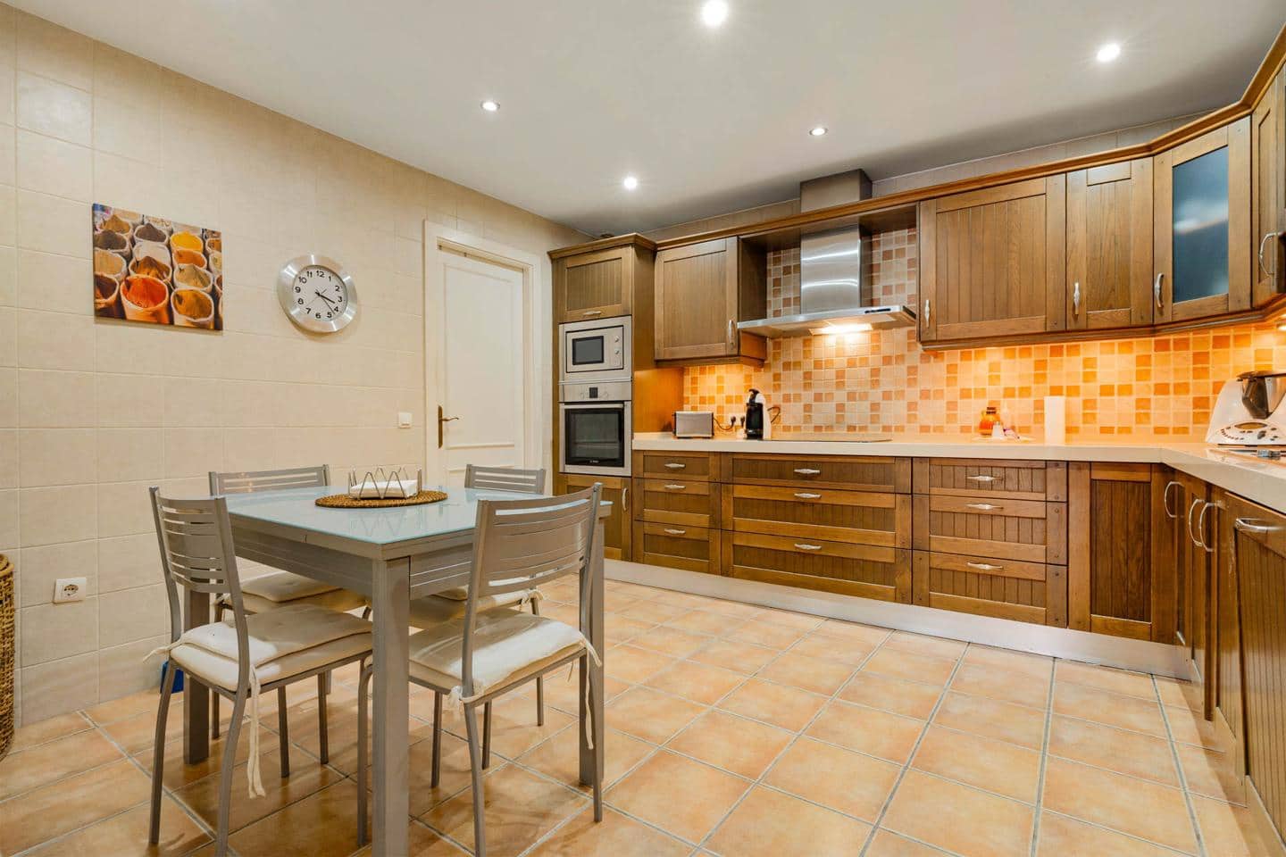 3 soveværelse Lejlighed til salg i Marbella med swimmingpool garage - € 680.000 (Ref: 9444824)