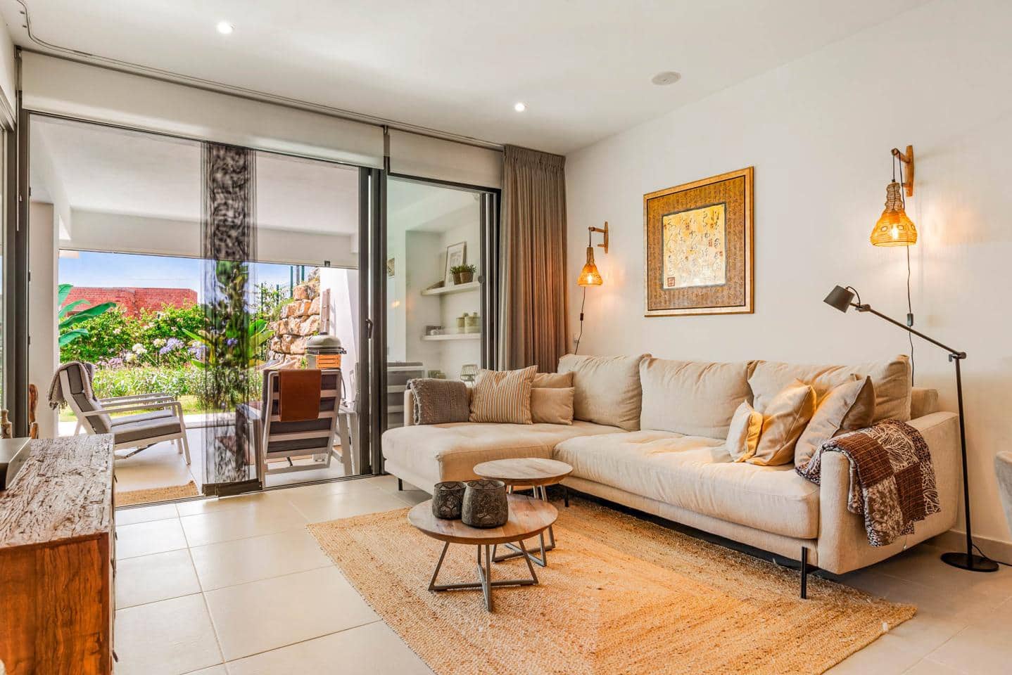 Piso de 2 habitaciones en Estepona en venta con piscina garaje - 495.000 € (Ref: 9444931)