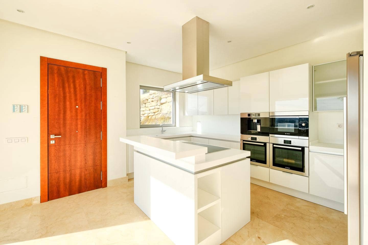 4 soveværelse Villa til salg i Benahavis med swimmingpool garage - € 2.200.000 (Ref: 9444933)