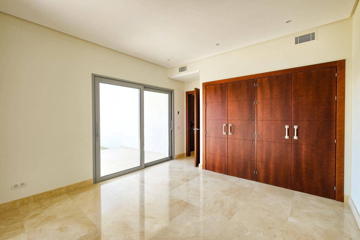 4 soveværelse Villa til salg i Benahavis med swimmingpool garage - € 2.200.000 (Ref: 9444933)