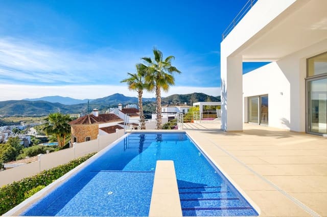 4 sovrum Villa till salu i Los Arqueros - Puerto del Almendro, Benahavís med pool garage - 2 200 000 € (Ref: 9444933)
