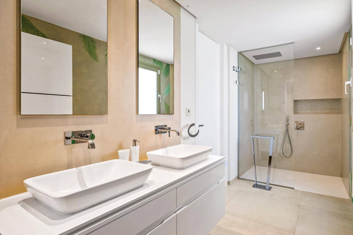 7 soveværelse Lejlighed til salg i Marbella med swimmingpool garage - € 4.300.000 (Ref: 9444935)