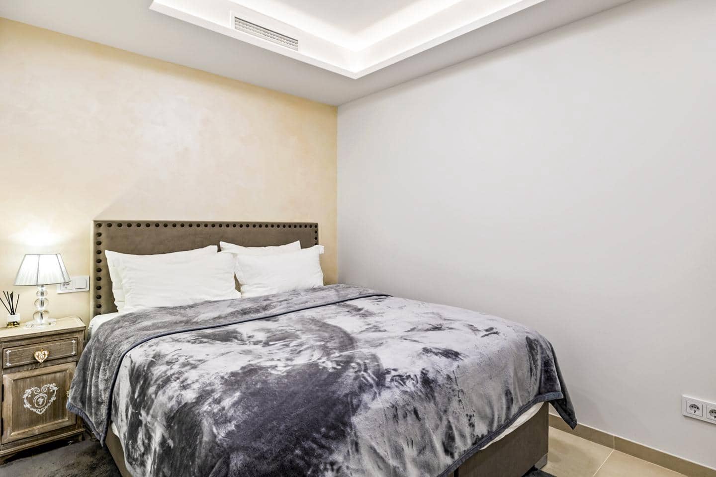 7 soveværelse Lejlighed til salg i Marbella med swimmingpool garage - € 4.300.000 (Ref: 9444935)